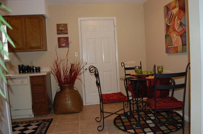 208 Squirrel Haven Rd in Mary Esther, FL - Building Photo - Building Photo