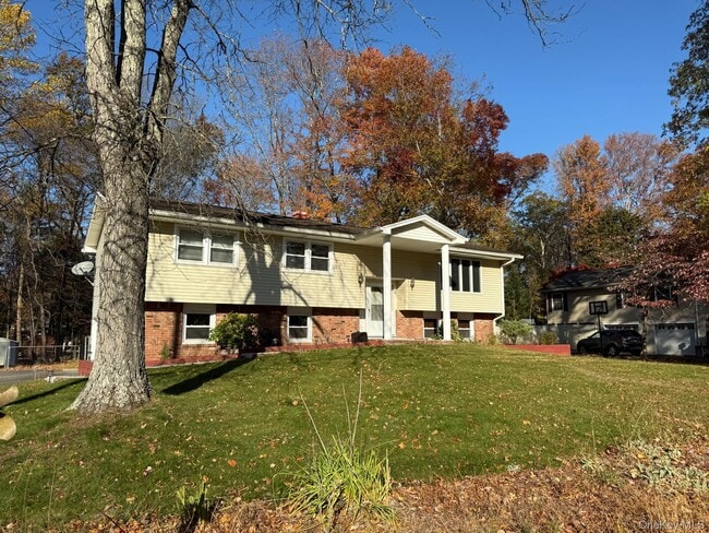 property at 5 Beverly Pl