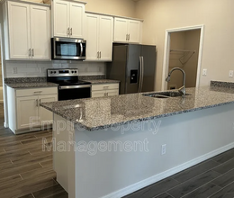 2916 NE 4th Pl in Cape Coral, FL - Building Photo - Building Photo
