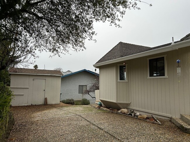 6367 Woodman Dr in Oroville, CA - Building Photo - Building Photo