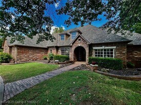 1808 Oak Forest Dr in Edmond, OK - Building Photo