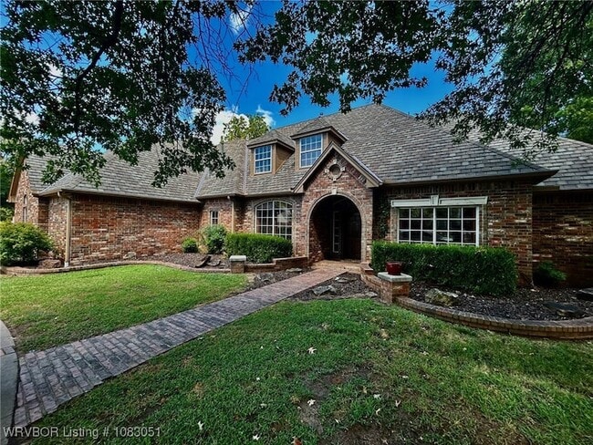 property at 1808 Oak Forest Dr