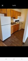 1422 Irish Dr, Unit 4 in Waterloo, IA - Building Photo