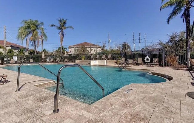 595 52nd Ave N in St. Petersburg, FL - Building Photo - Building Photo