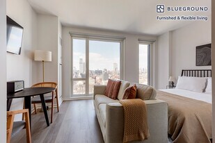 275 S 5th St in Brooklyn, NY - Building Photo