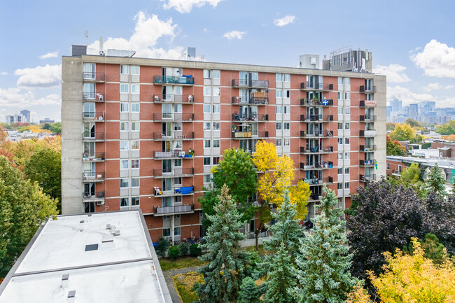 Habitations De Mentana in Montréal, QC - Building Photo - Building Photo