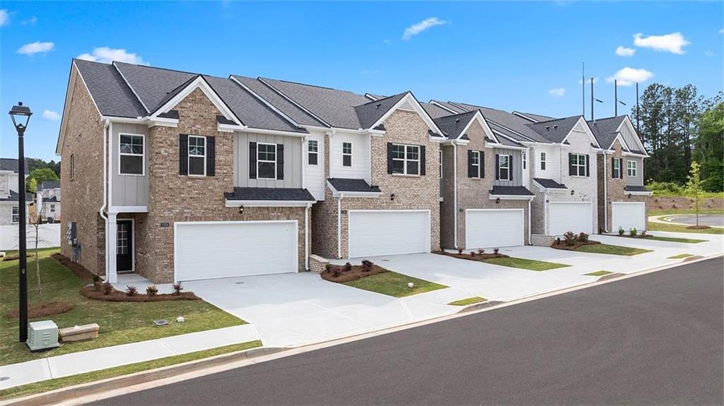 317 Sound Cir in Stockbridge, GA - Building Photo