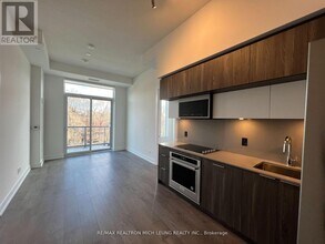 25-625 Adra Grado Way in Toronto, ON - Building Photo - Building Photo