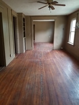 2404 Perry St in Erie, PA - Building Photo