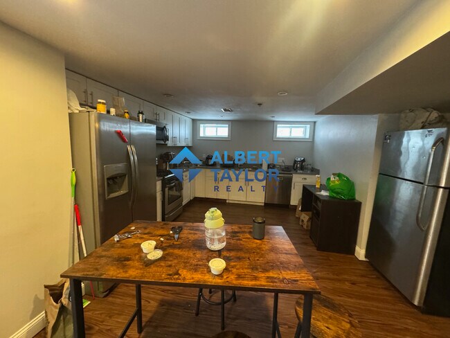 998 Tremont St, Unit 1 in Boston, MA - Building Photo - Building Photo