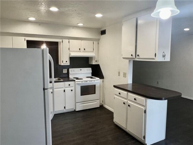 1807 Suzanne Dr in Weatherford, OK - Building Photo - Building Photo