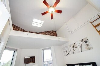 713 Willow Ave in Hoboken, NJ - Building Photo - Building Photo