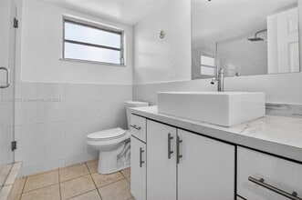 500 NE 26th St in Miami, FL - Foto de edificio - Building Photo