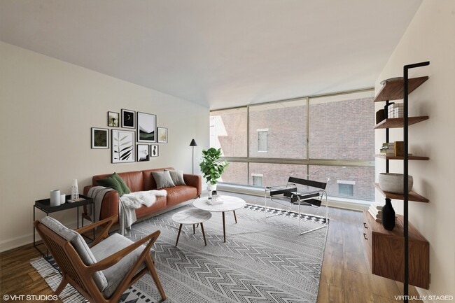 320 W Oakdale Ave in Chicago, IL - Building Photo - Building Photo