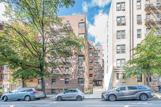 13327 Sanford Ave in Flushing, NY - Foto de edificio - Building Photo