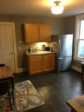 58 Wilson St, Unit Unit #1 in Portland, ME - Building Photo - Building Photo