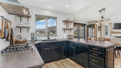 1418 W 475 S in Farmington, UT - Foto de edificio - Building Photo