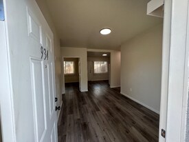 934 N Van Ness Ave in Fresno, CA - Building Photo