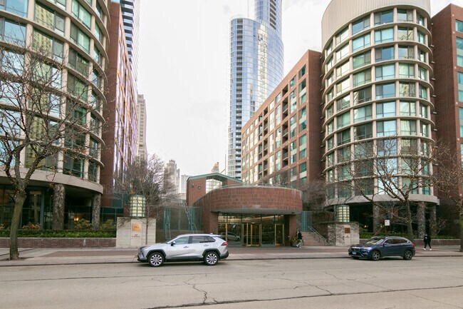 property at 480 N McClurg Ct