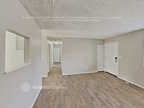 1839 S Mobile St in Aurora, CO - Foto de edificio - Building Photo