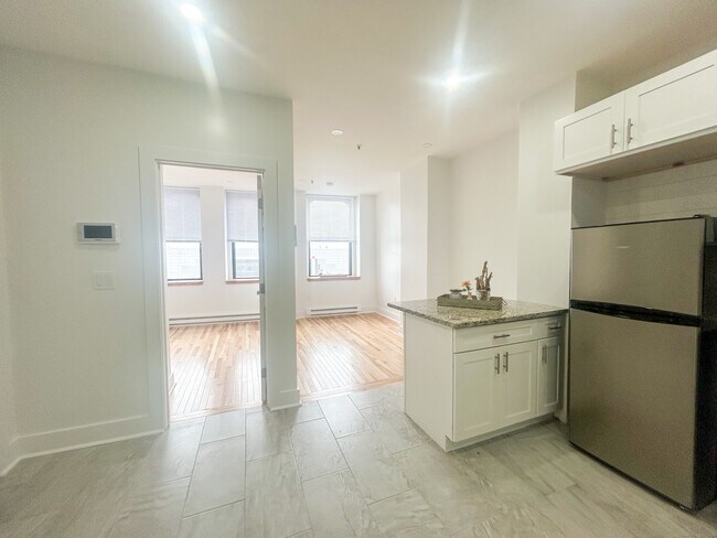 207 Bank St in New London, CT - Building Photo - Building Photo