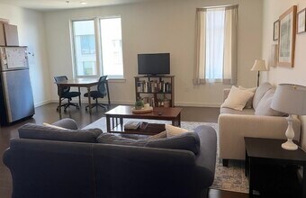 361 Newark Ave in Jersey City, NJ - Building Photo - Building Photo