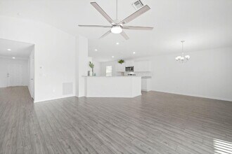 146 Old Canoe Ln in Freeport, FL - Building Photo - Building Photo