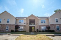 Building - Rock Creek Apartments in Fort Smith, Arkansas