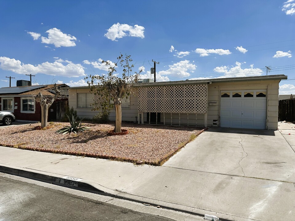 6553 Bourbon Way in Las Vegas, NV - Building Photo