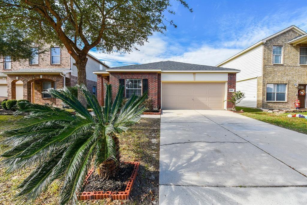 11611 Edenstone Dr in Cypress, TX - Building Photo