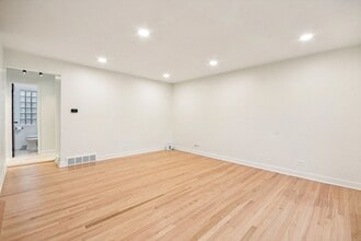 470 E Vallette St in Elmhurst, IL - Building Photo - Building Photo