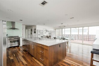 2801 Cedarview Dr in Austin, TX - Building Photo - Building Photo