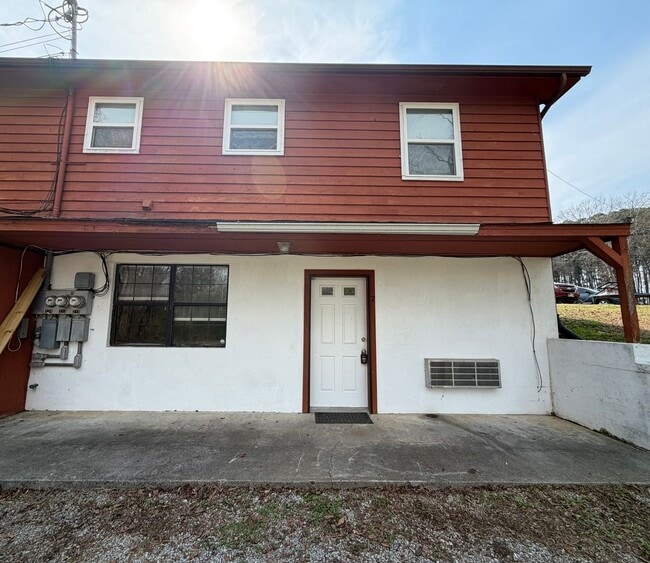 property at 956 Thompson Springs Rd SE