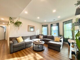 843 Columbia Rd in Boston, MA - Building Photo