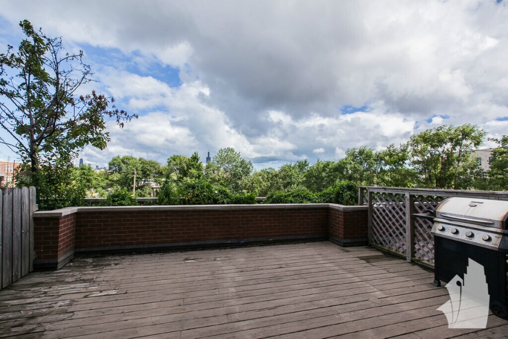 1 S Leavitt St in Chicago, IL - Foto de edificio