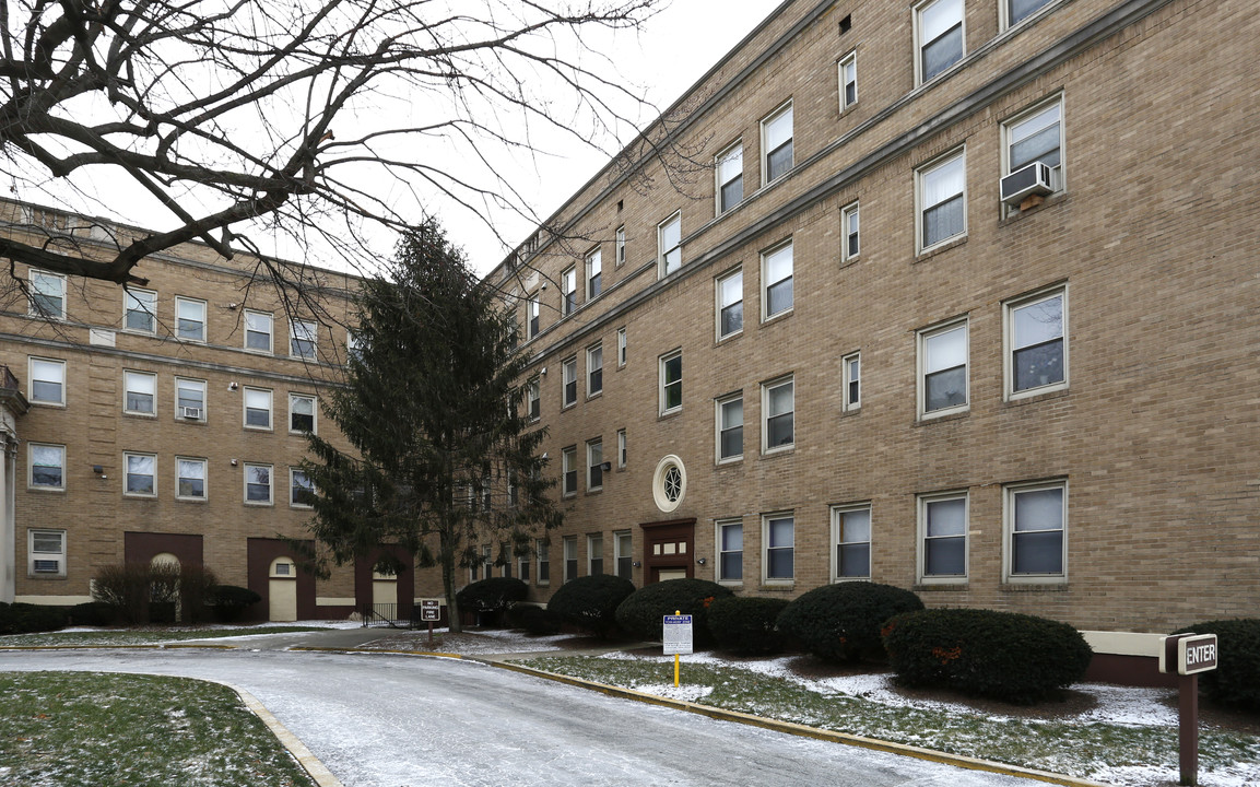 Kemper Apartments in Cincinnati, OH - Building Photo