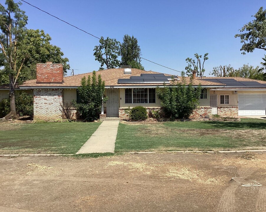 4761 E Richert Ave in Fresno, CA - Building Photo