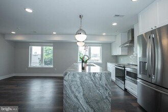 817 N 20th St in Philadelphia, PA - Building Photo - Building Photo