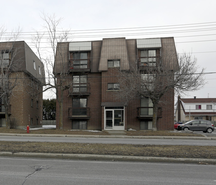 3715 Dagenais Boul O in Laval, QC - Building Photo