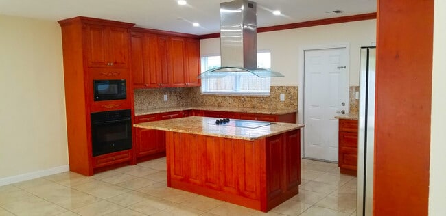 property at 802 Raymond St