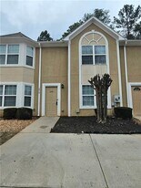 3010 Fields Dr in Stonecrest, GA - Building Photo