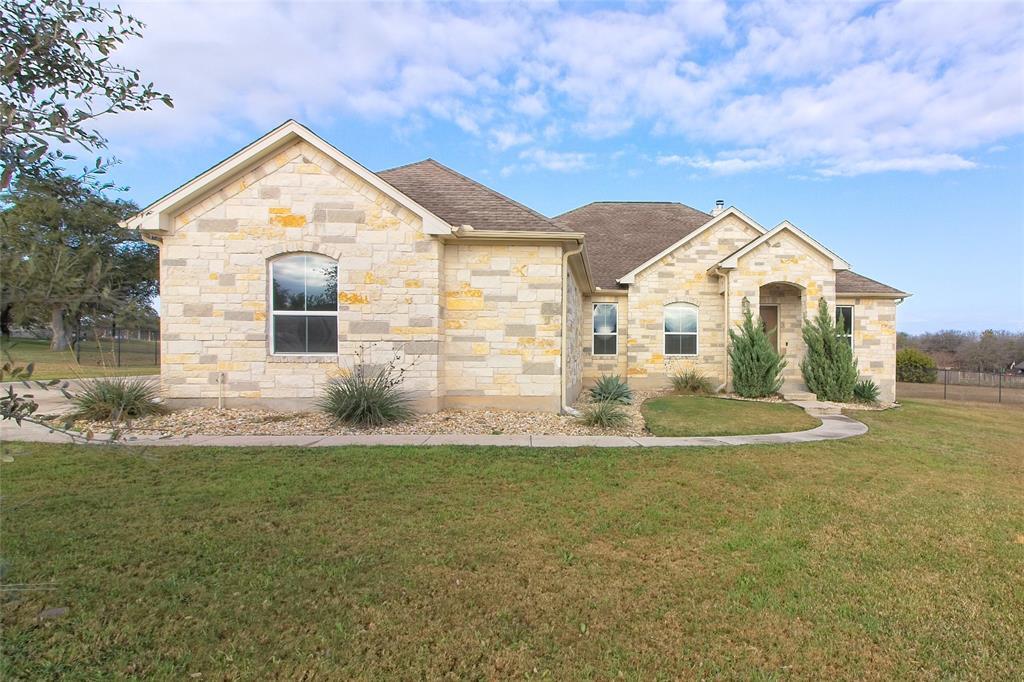 124 Sunrise Cir in Liberty Hill, TX - Building Photo