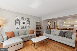 11545 Pine Cone Ct in Reston, VA - Building Photo - Building Photo