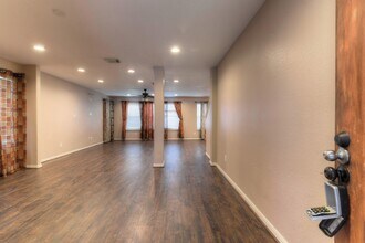 18203 Fair Grange Ln in Cypress, TX - Building Photo - Building Photo