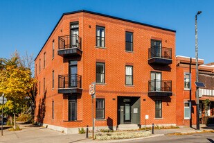 5539 Laurendeau Rue in Montréal, QC - Building Photo