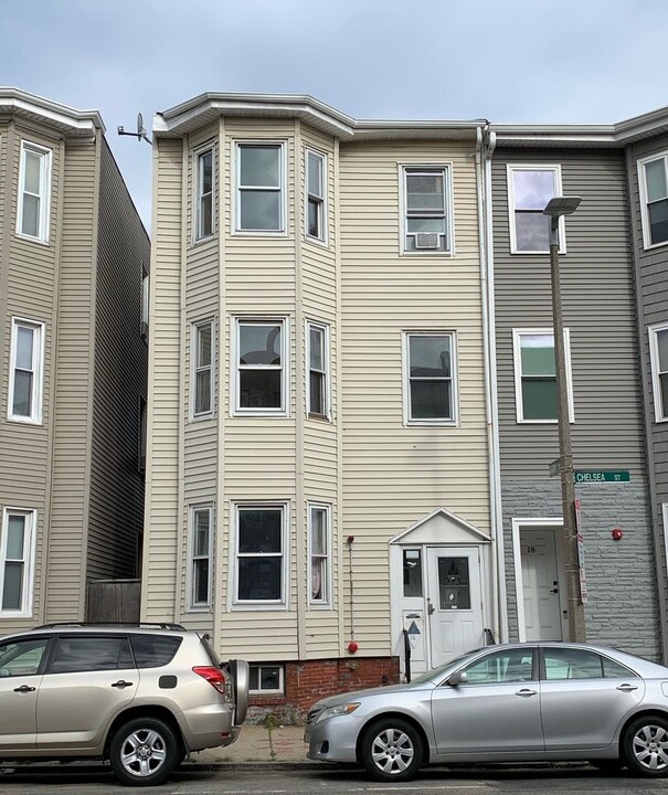 16 Chelsea St, Unit 1 in Boston, MA - Building Photo