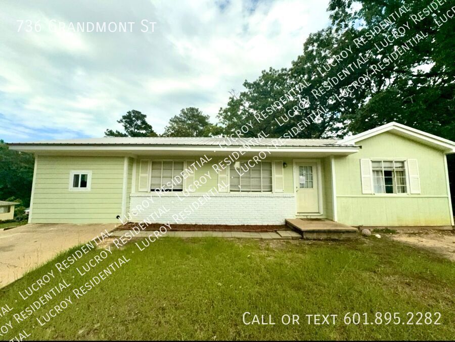 736 Grandmont St in Pearl, MS - Building Photo