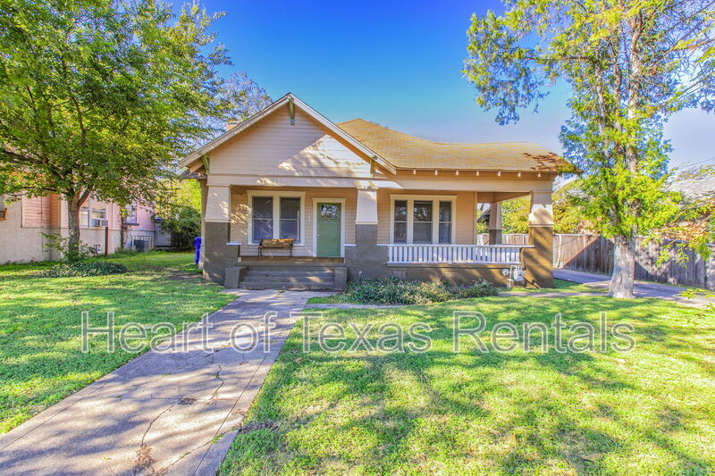 609 Herring Ave in Waco, TX - Building Photo