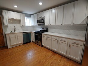 33 S Calhoun St in Baltimore, MD - Foto de edificio - Building Photo