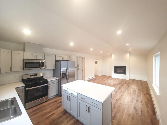 40 Glacier Rnch Wy, Unit F3 Upper in Kalispell, MT - Foto de edificio - Building Photo